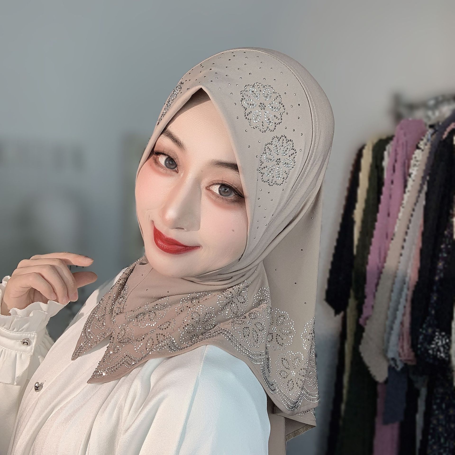 Ready To Wear Muslim Hijab Wom - огляд і ціна Women Fashion Designers